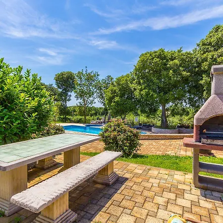 Mit Grossem Pool, Observatorium, Volleyballplatz Διαμέρισμα Valtura